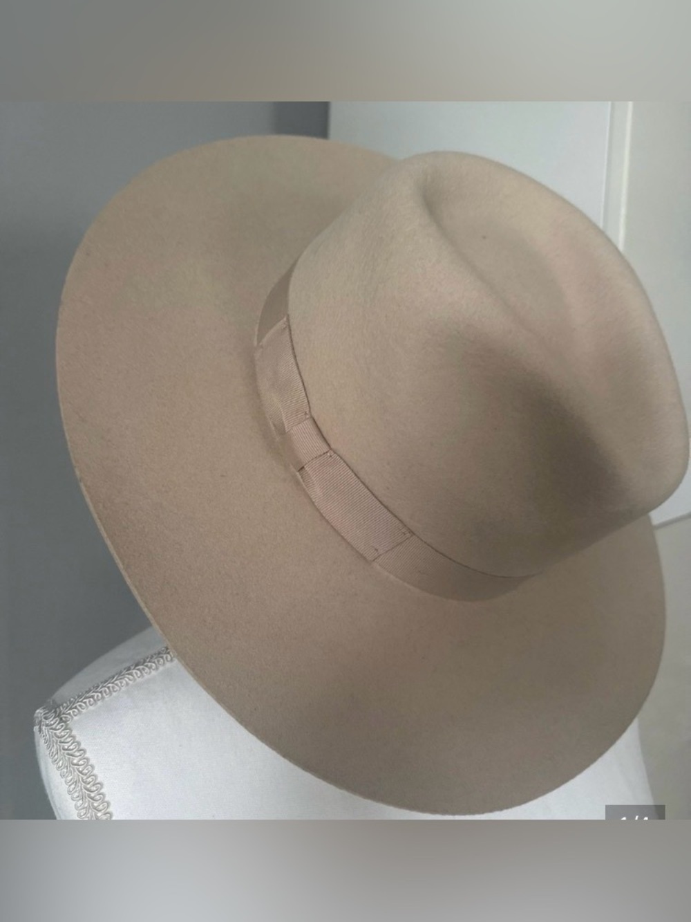 Neutral Wide-Brim Wool Fedora Hat - Beige